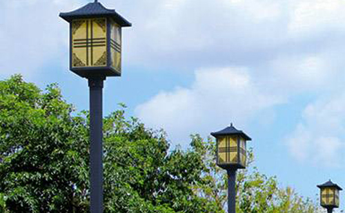 石河子庭院灯安装间距与布灯设计全解析